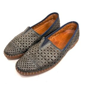 Volks Walkers Leather Flats | 36